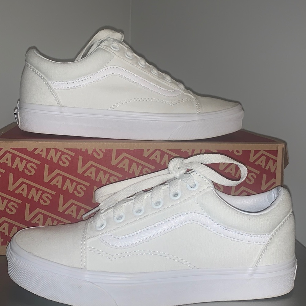 Vans Old Skool All White Sneakers